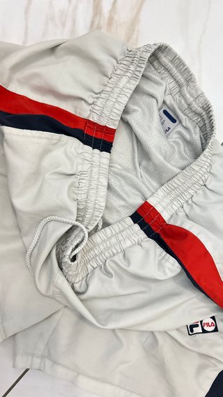 Shorts Fila Hombre Beige con Rayas