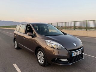 Renault Grand Scenic 2013