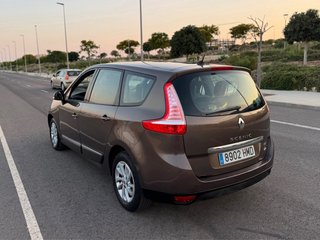 Renault Grand Scenic 2013