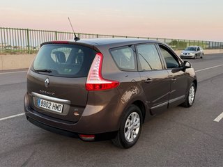 Renault Grand Scenic 2013