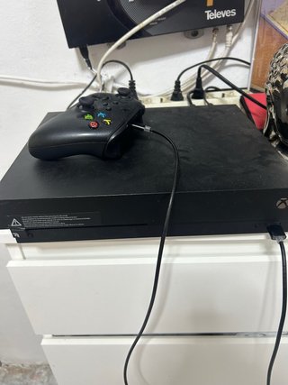 Xbox One X nera per ricambi