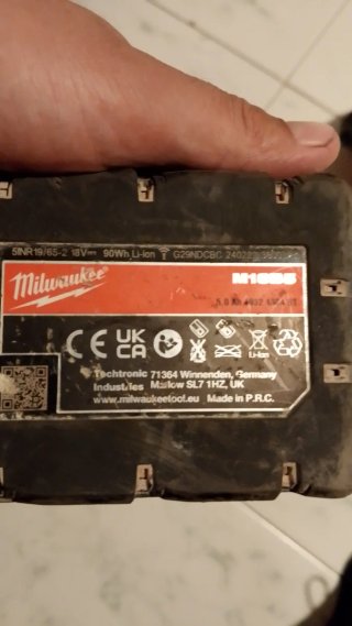 Pistola Clavadora Milwaukee FUEL