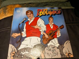 Vinilo Dúo Dinámico con Zapatos Nuevos