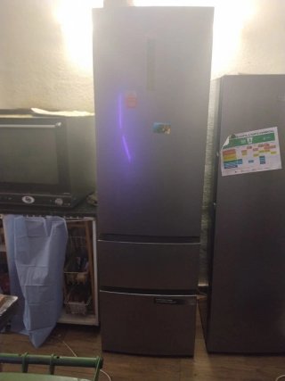 Nevera combi gris más 1 nevera sin congelador