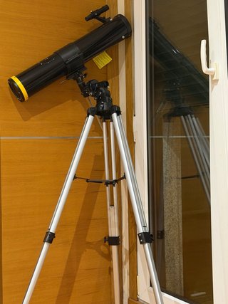 Telescopio con trípode sin estrenar