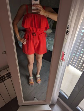 Mono rojo tirantes con cinturón talla única