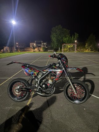 Rieju MRT Supermotard Negra y Roja