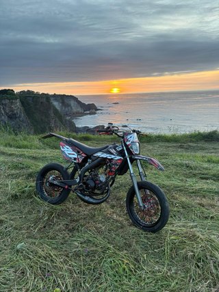 Rieju MRT Supermotard Negra y Roja