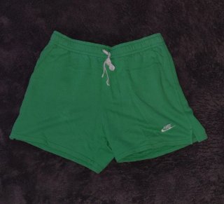 Pantalón corto Nike verde Talla 40-42
