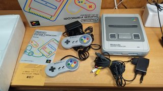 Nintendo Super Famicom con Caja