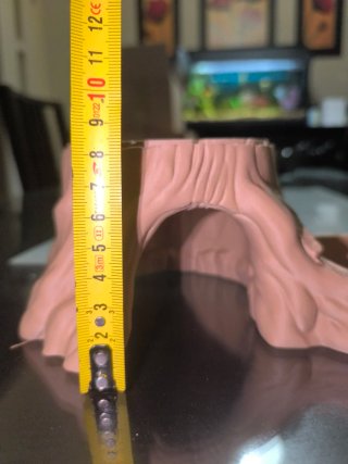 Cueva con comedero para terrario en 3d