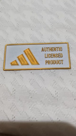 Camiseta Real Madrid 24-25 versión jugador XL.