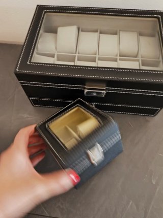 Scatola porta orologi con coperchio trasparente
