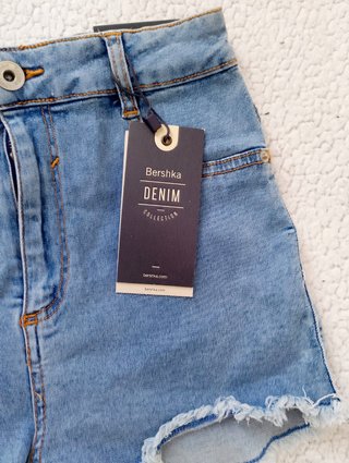 Pantalones cortos vaqueros Bershka Talla L