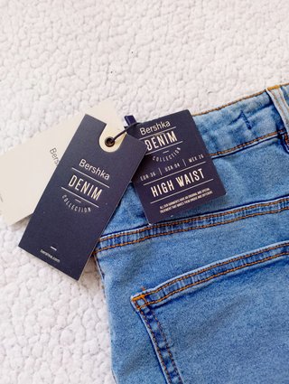 Pantalones cortos vaqueros Bershka Talla L
