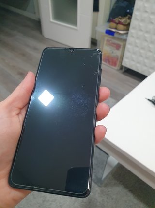 Samsung A41 con accesorios