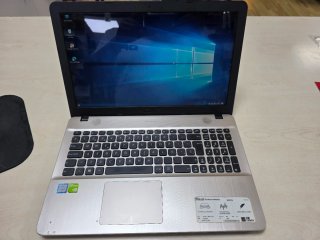 Portátil ASUS i3 Negro/Plateado