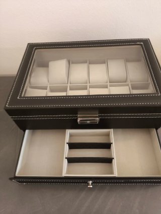 Custodia porta orologi con cassetto