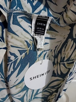 Vestido de verano estampado hojas