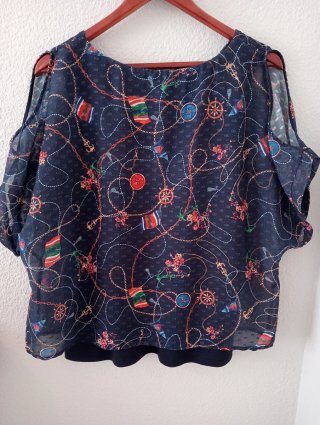 Blusa Punto Roma Hombros Descubiertos .