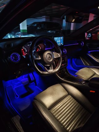 Mercedes-Benz a200d AMG Automatico + iluminación
