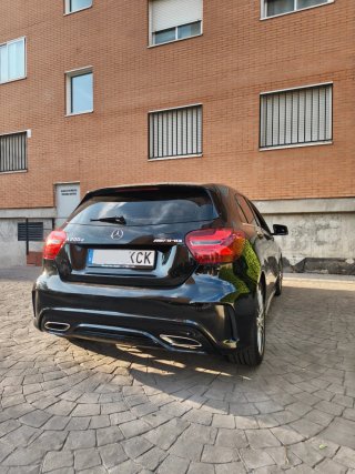 Mercedes-Benz a200d AMG Automatico + iluminación
