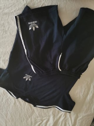 Conjunto Adidas Original azul marino y Blanco