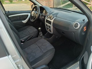 Dacia Sandero 2009