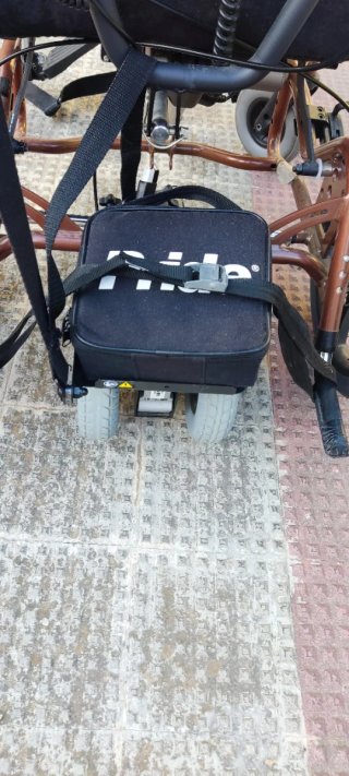Silla de ruedas con motor