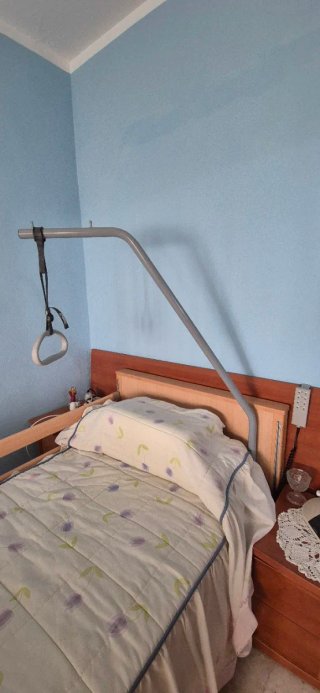 Cama articulada de madera