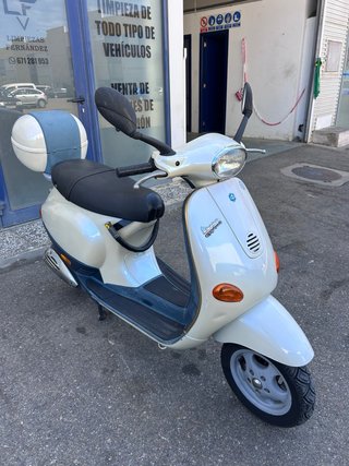 Yamaha XMAX  125 Sym jet 4r 49 cc  Piaggio vespa49