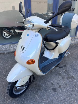 Yamaha XMAX  125 Sym jet 4r 49 cc  Piaggio vespa49