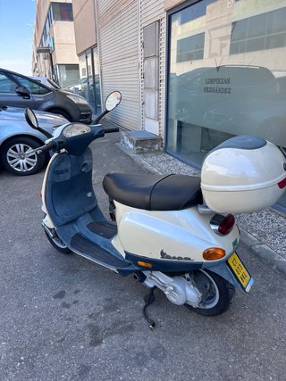 Yamaha XMAX  125 Sym jet 4r 49 cc  Piaggio vespa49