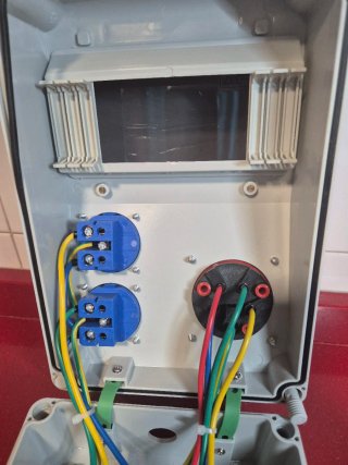 Cuadro Eléctrico IP66 con Disyuntores