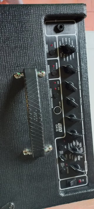 Amplificador Guitarra VOX DA15