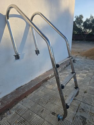 Escalera piscina aluminio 3 peldaños