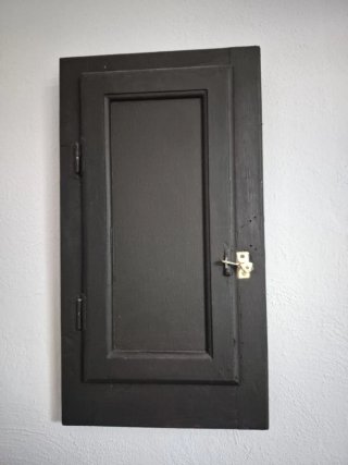 Ventana antigua madera con cristal
