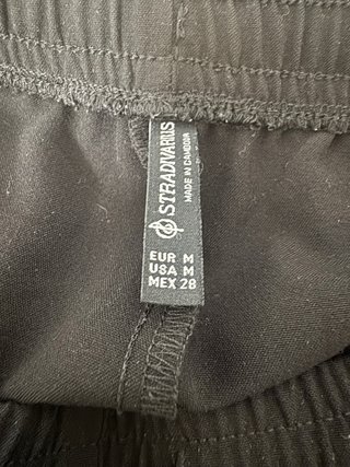 Pantalón cargo “Stradivarius”