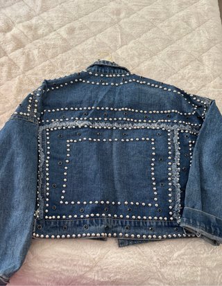 Chaqueta vaquera tachuelas