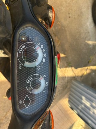 Piaggio Typhoon Roja y Negra
