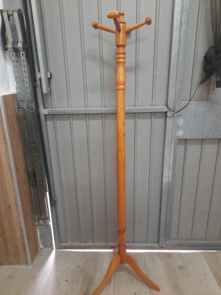 Perchero de pie madera pino