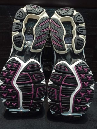Mizuno Wave Rider 10