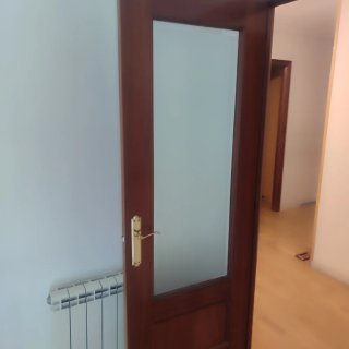 Puerta interior de madera