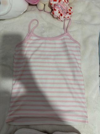 Camiseta de tirantes a rayas rosas