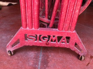 Base Máquina Coser Antigua SIGMA