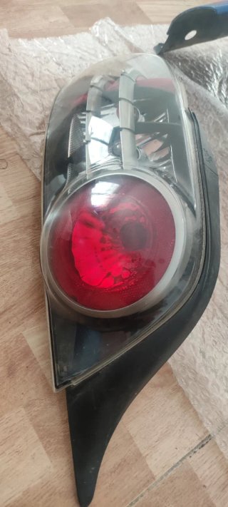 Piloto Izquierdo Mazda RX8 sin rotos ni golpes.
