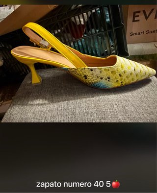 Zapato tacón slingback estampado 40