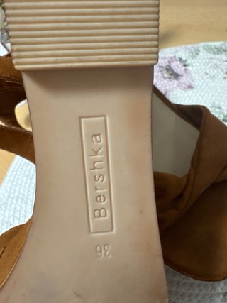 Sandalias de tacón marrón solo un uso