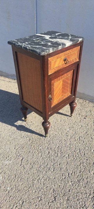 Mesita noche vintage mármol y madera  antigua