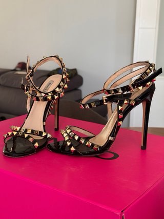 Zapatos de tacón Gianni Renzi negros y dorados